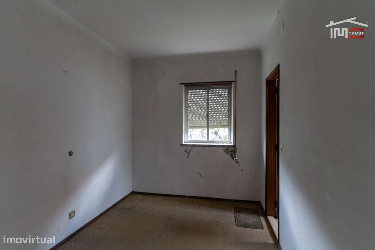 PREDIO PARA RECUPERAR A 300 METROS DO SANTUARIO DE FÁTIMA COM AREA ...-30