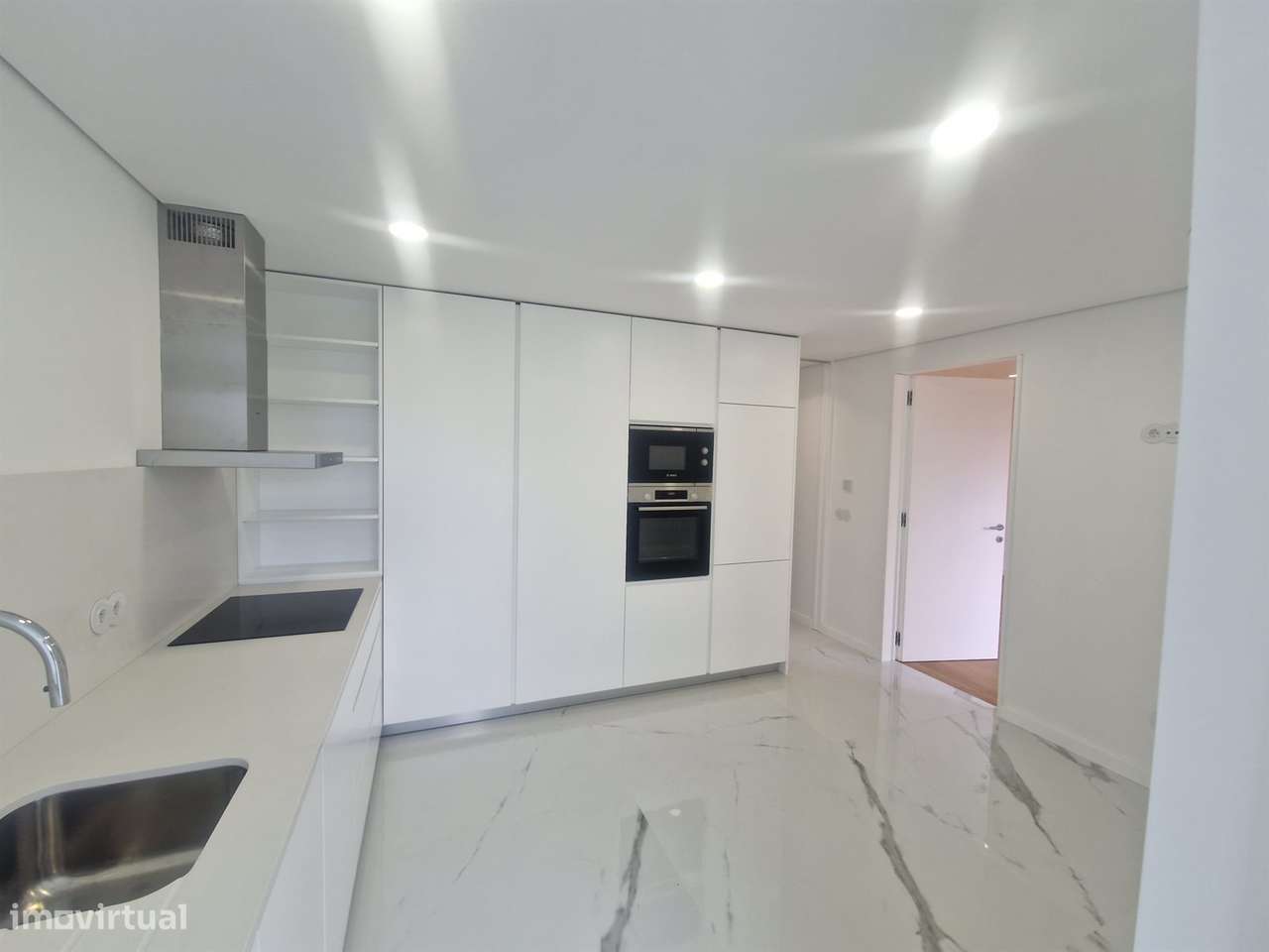 Apartamento T3 totalmente remodelado, Boavista-8
