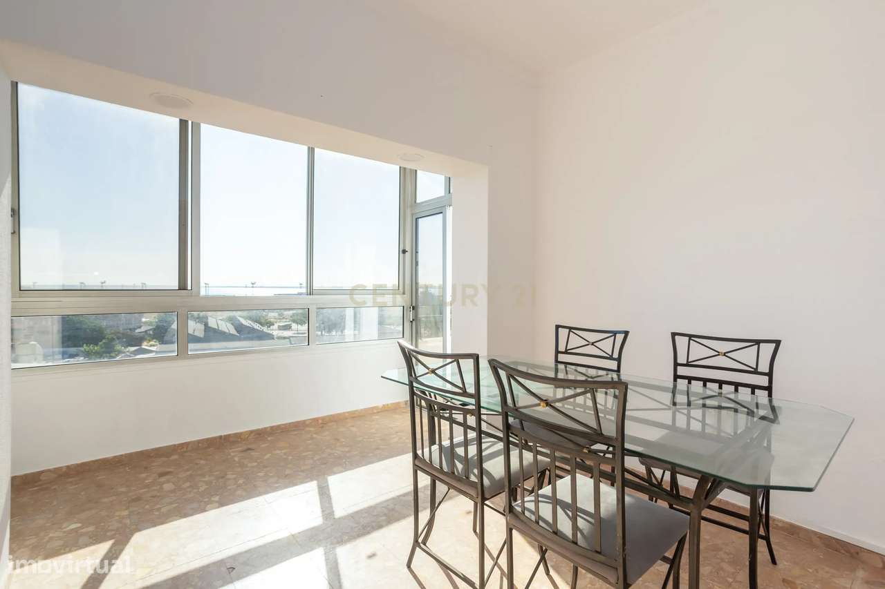 Apartamento T3 em Almada com Excelente Localização-20