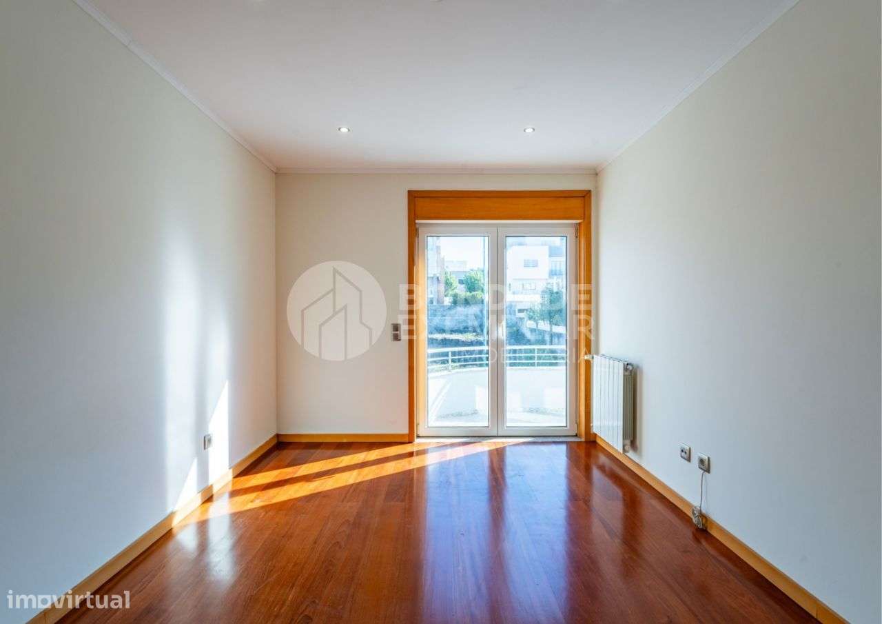 Excelente Moradia V4 - Quinta de Lousã - Valongo-23