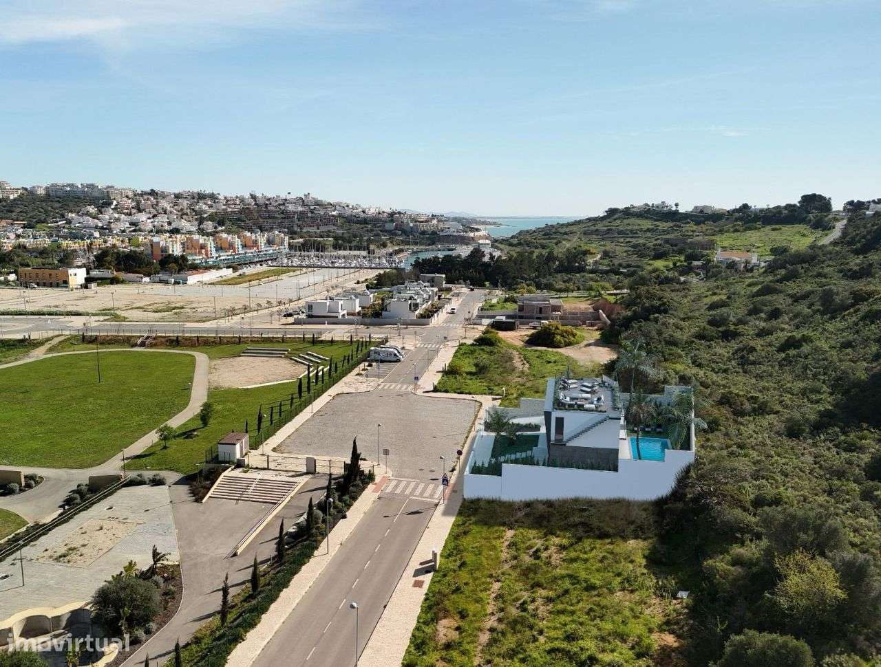 Moradia V4 de luxo em construção na zona da Marina de Albufeira - Grande imagem: 3/39
