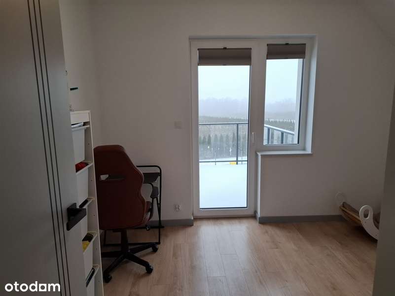 Nowy dom 130m2, działka 1380 m2 w atrakcyjnym miejscu !-13