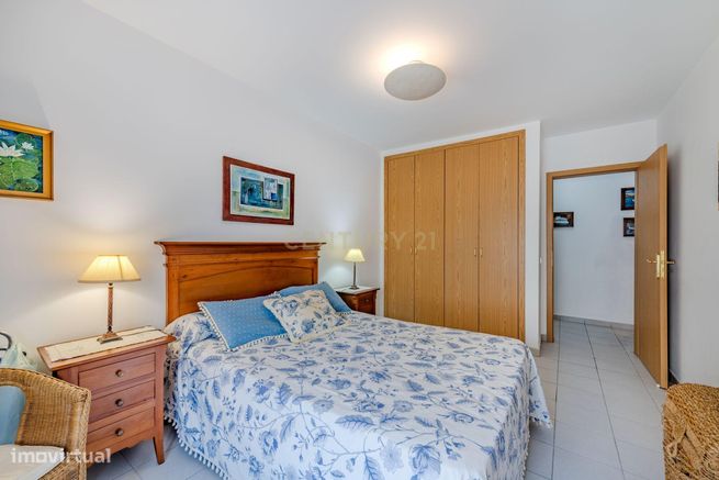 Apartamento T2 - Oportunidade Única a 5 Min da Praia da Rocha!-52