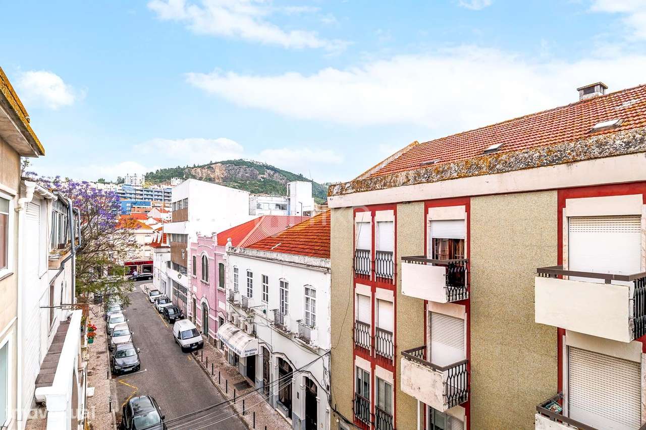 APARTAMENTO T3 REMODELADO | CENTRO DE VILA FRANCA DE XIRA-32