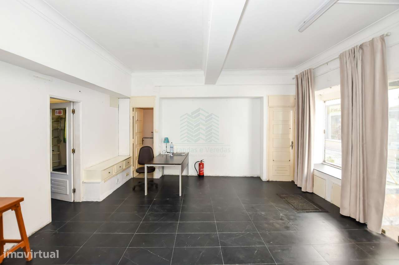 Loja em Torres Novas destinada a comércio/serviços - Grande imagem: 4/13