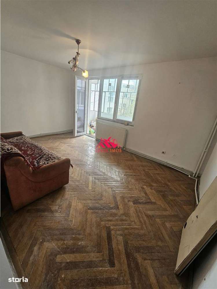 Apartament 3 Camere Decomandate Zona Orizont-0