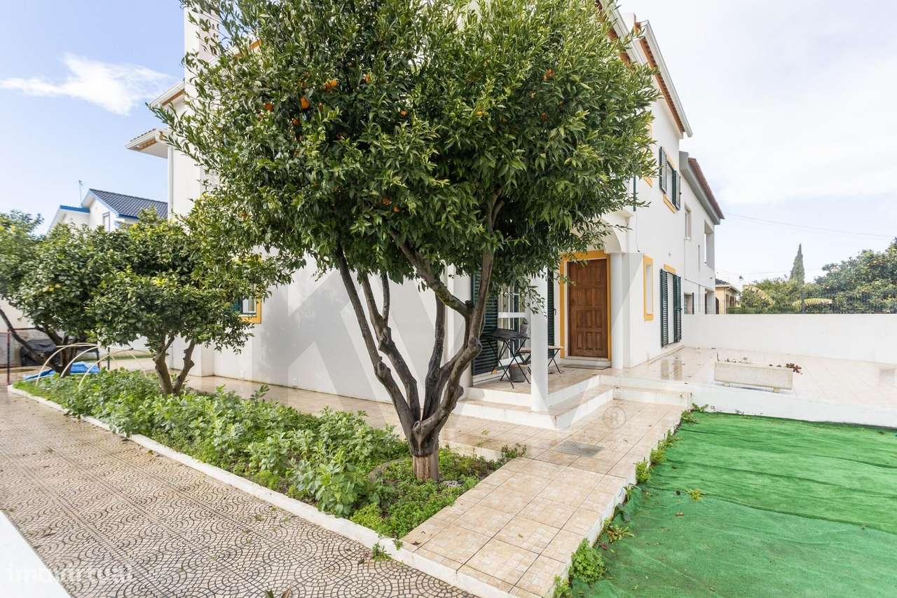 Moradia T4 na Moita – Zona do Palheirão | Excelente Exposição Solar-50