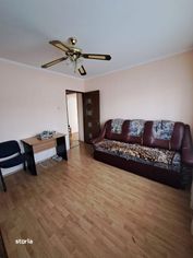 Vanzare – Apartament 2 camere, decomandat, etaj 4