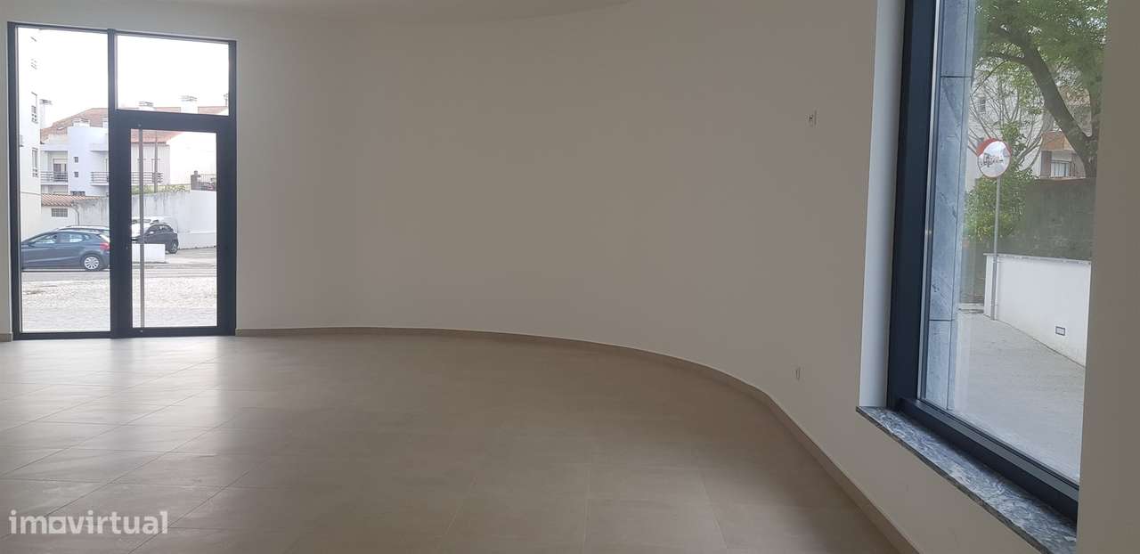 Loja - Solum - Coimbra/Arrendamento - Grande imagem: 3/12