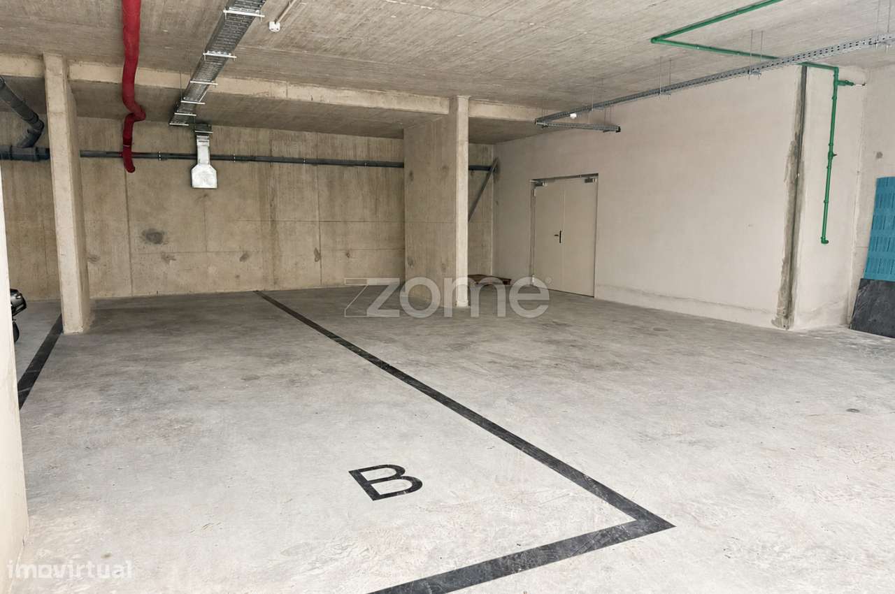 Apartamento T2 novo, com terraço e piscina, em Ponta Delgada-35
