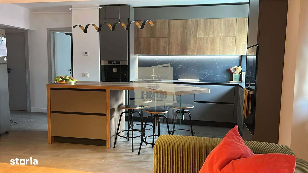 Apartament modern cu 4 camere 2 bai si logie inchis in Strand - Imagine principală: 1/18