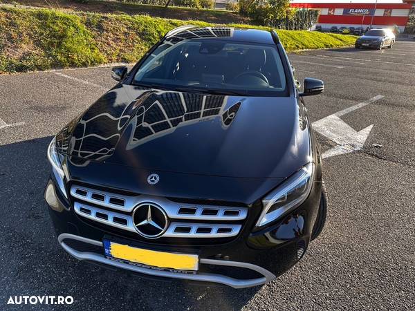 Mercedes-Benz GLA 200 d 4MATIC Aut. - 1