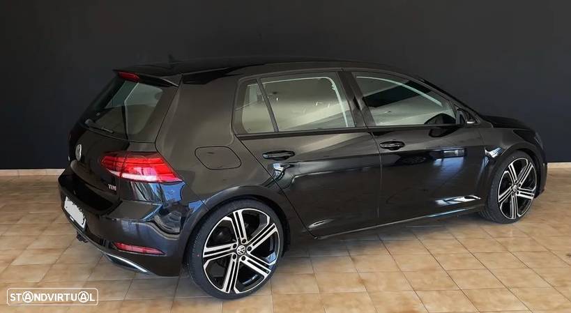 VW Golf 1.6 TDI Highline - 10