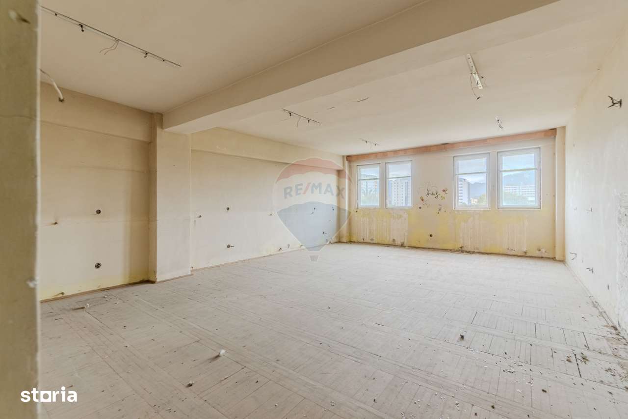 Spațiu industrial de 2060mp cu teren de 3358mp de vânzare Str Turnului-14