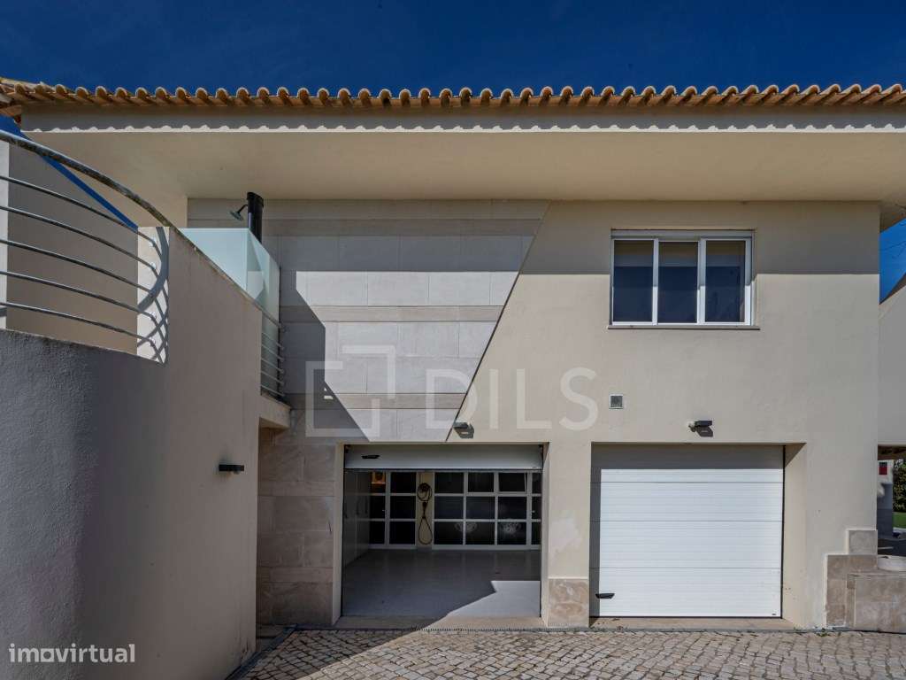 Moradia T6+1 em Soltróia, junto à praia, com piscina-34
