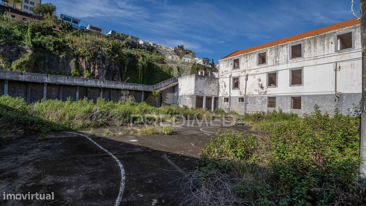 Um edifício com história e versatilidade no coração do Funchal-15