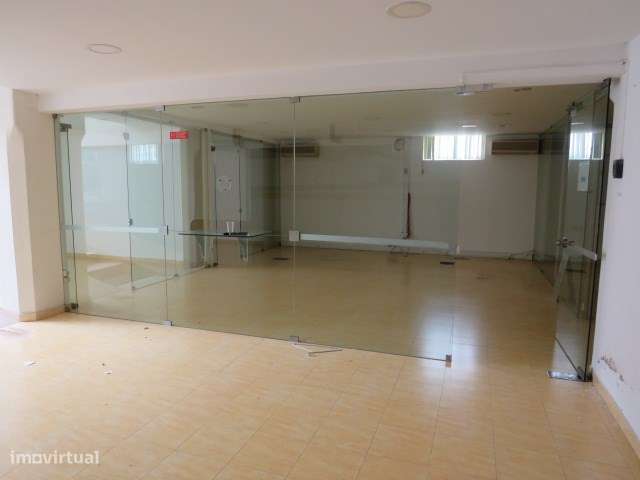 Garagem C/ 234 M2 - Bairro Afonso Costa - Setubal-4