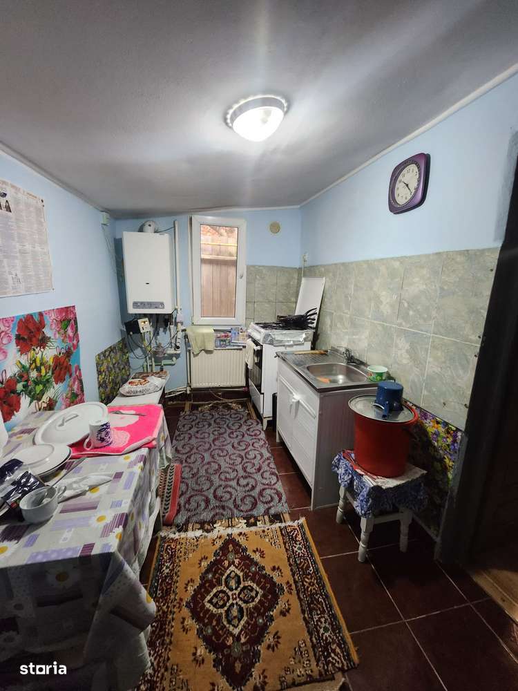 Casa cu 3 camere  in Serbanesti-18