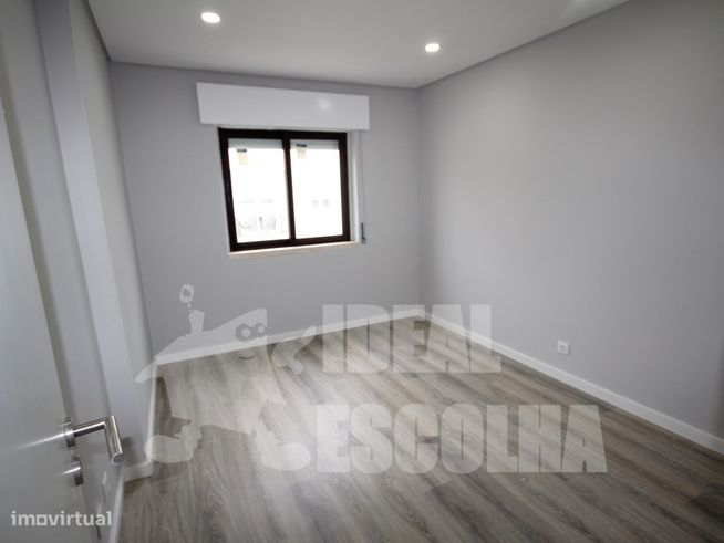 T3 AMORA 275 000€
TOTALMENTE RENOVADO.-17