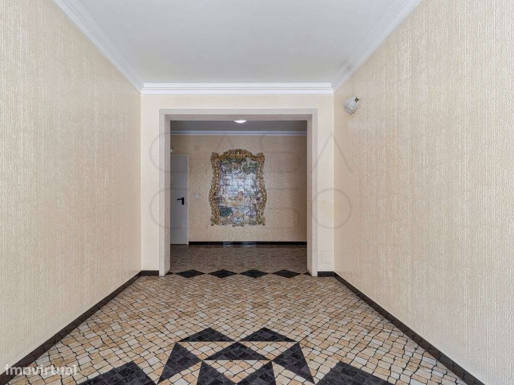 Apartamento com 3 assoalhadas, parqueamento e arrecadação no Bairro...-24