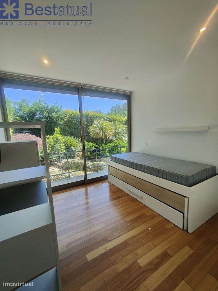 Moradia T 3 com piscina - Oportunidade!-35