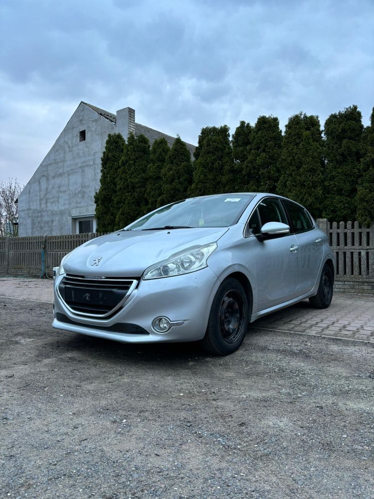 Peugeot 208 I (2012-2019) 2014