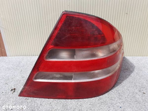 MERCEDES W220 LAMPA TYŁ TYLNA PRAWA ORYGINAŁ WYSYŁKA! - 1