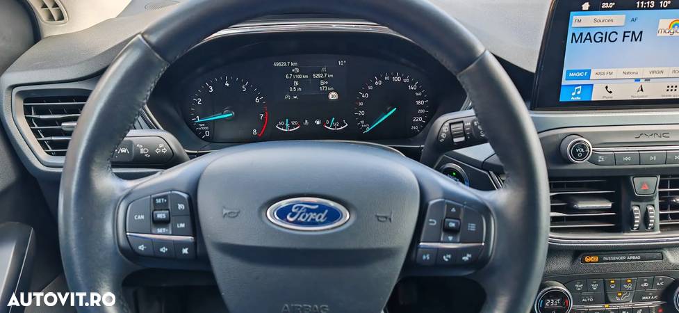 Ford Focus 1.0 EcoBoost Active Business - 11