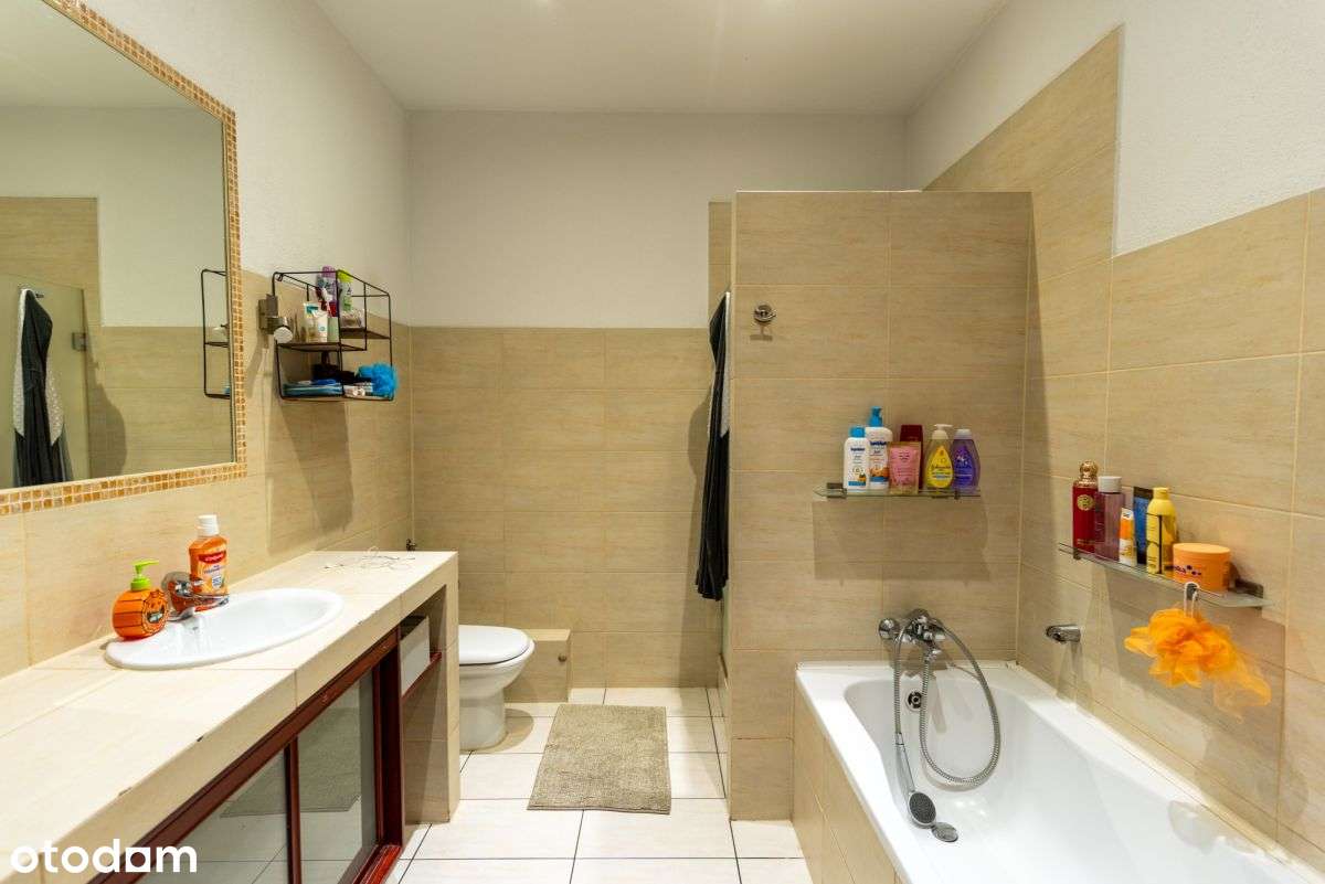 Przestronne mieszkanie - Al. Korfantego 133-9