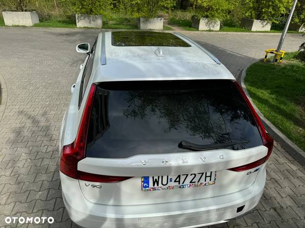 Volvo V90 D4 SCR AWD Momentum Pro - 4