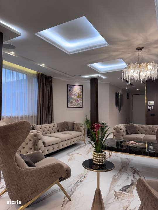 Penthouse futurist situat in Mamaia Nord-16