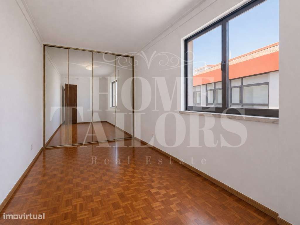 Apartamento T3 com ótimas áreas, no Estoril.-16