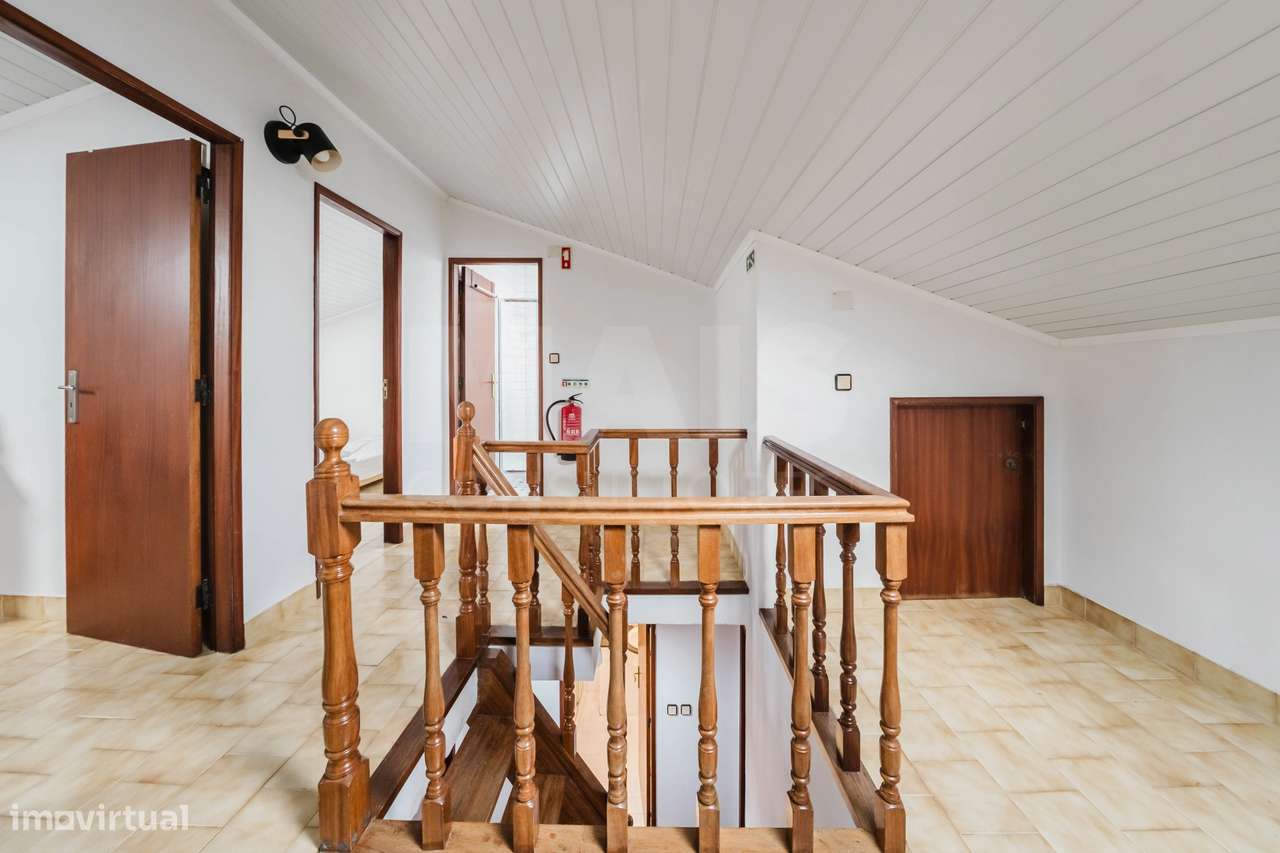 Apartamento T2 com Sótão e Varanda junto à Praia do Baleal-26
