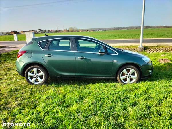 Opel Astra 2.0 CDTI DPF Sport - 12