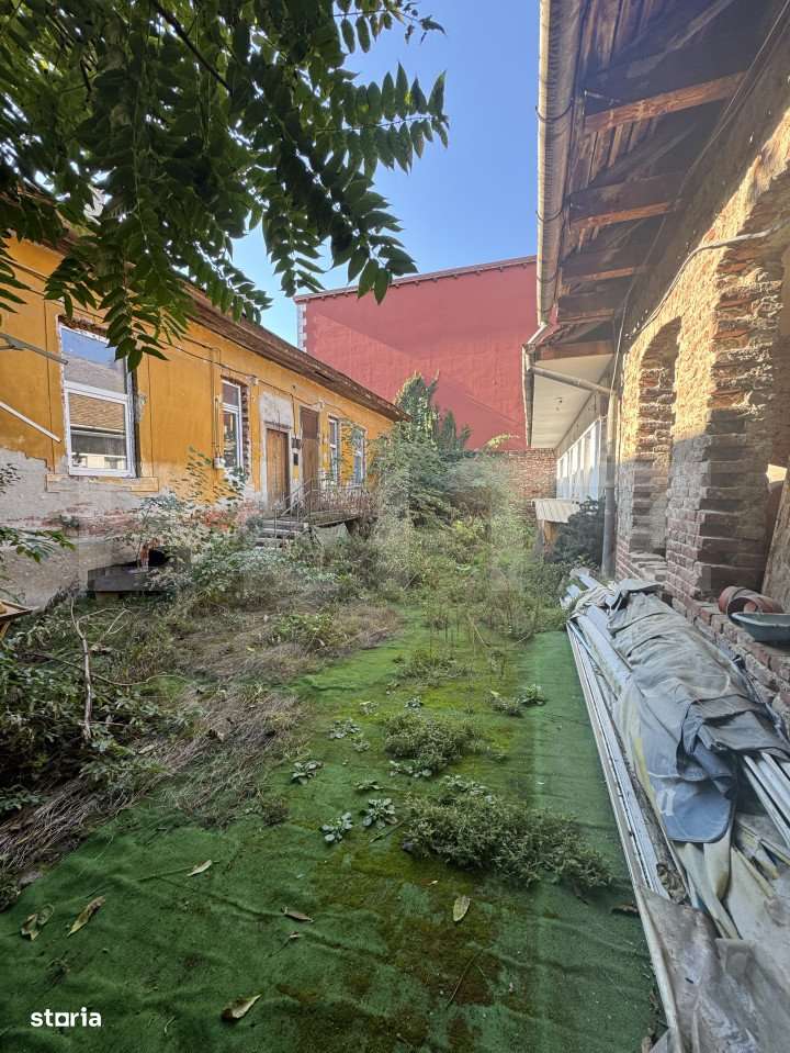 Cladire Istorica de vanzare, 1000 mp, zona Balcescu - Imagine principală: 3/7