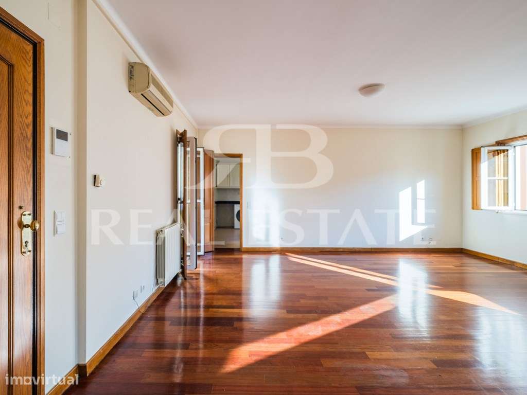 T3 + Varanda + Garagem 2 carros, no Principe Real / Assembleia Gera... - Grande imagem: 4/36