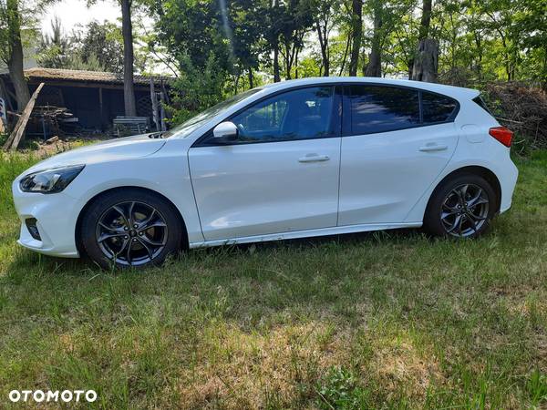 Ford Focus 1.5 EcoBlue Start-Stopp-System ST-LINE STYLE - 3