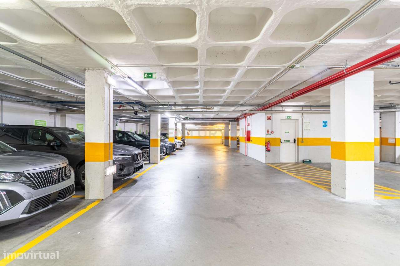 Edifício de escritórios moderno em Carnaxide, Oeiras-34