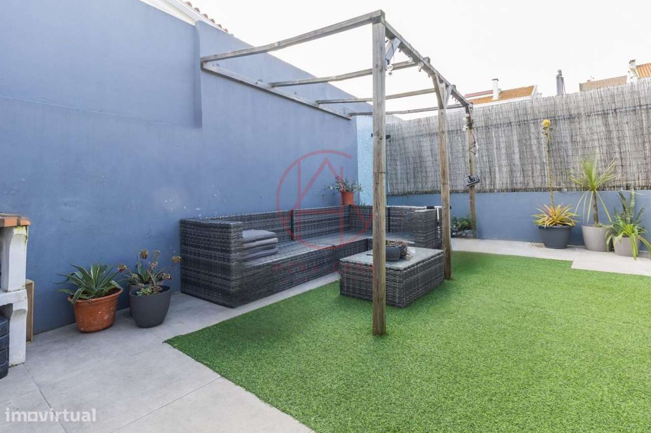 Moradia T2+1 com Logradouro 40m2 - Grande imagem: 2/30