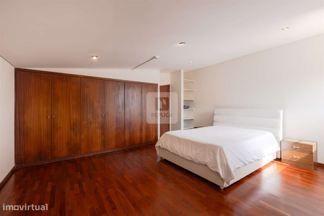 Moradia T3+1 Mobilada  com Vistas para Rio Douro-17