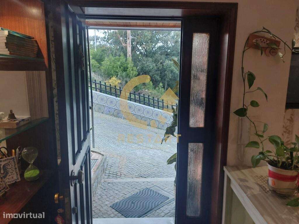 Moradia T4 geminada de 3 frentes em Baguim do Monte, Gondomar-36