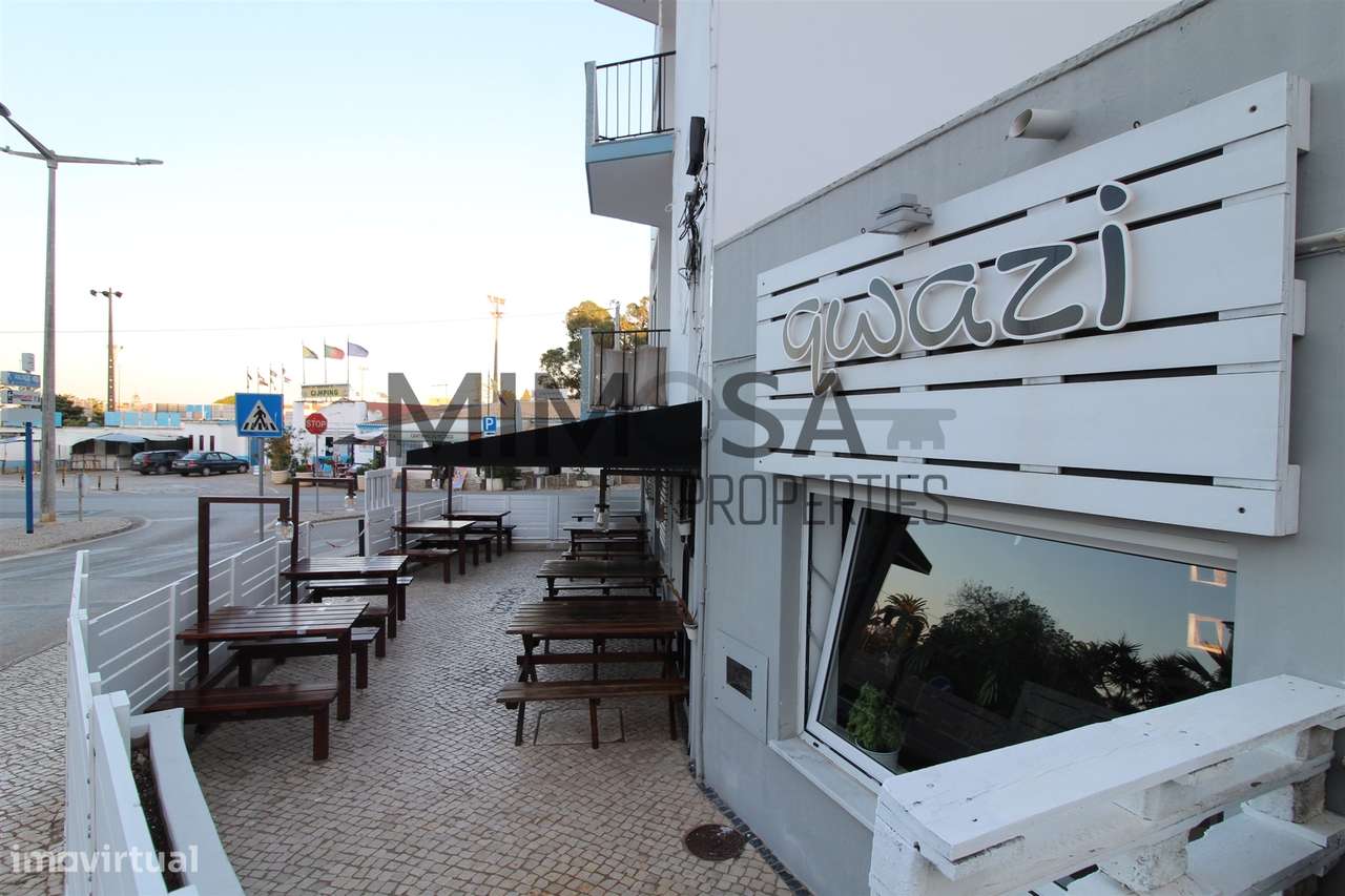 Loja com 2 licenças e grande potencial em zona movimentada - Grande imagem: 4/27