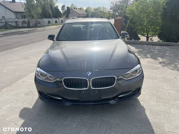 BMW Seria 3 335i xDrive - 21