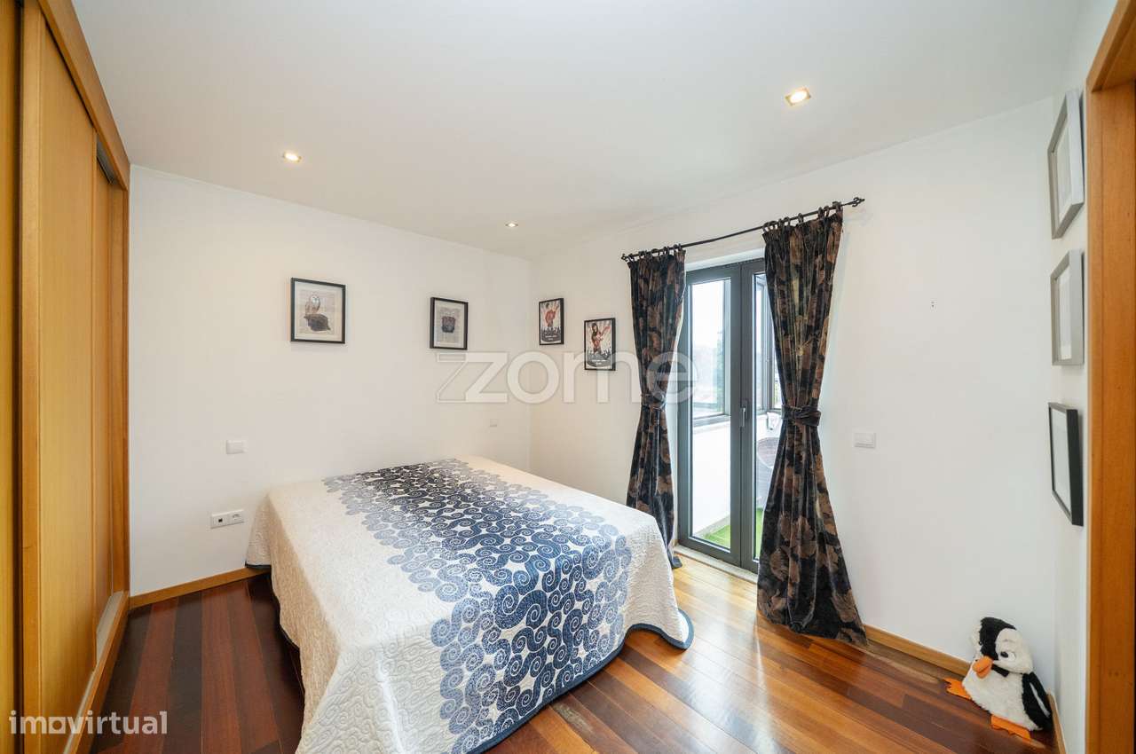 Moradia T5 + 1 com Piscina em Espinho, Braga-55