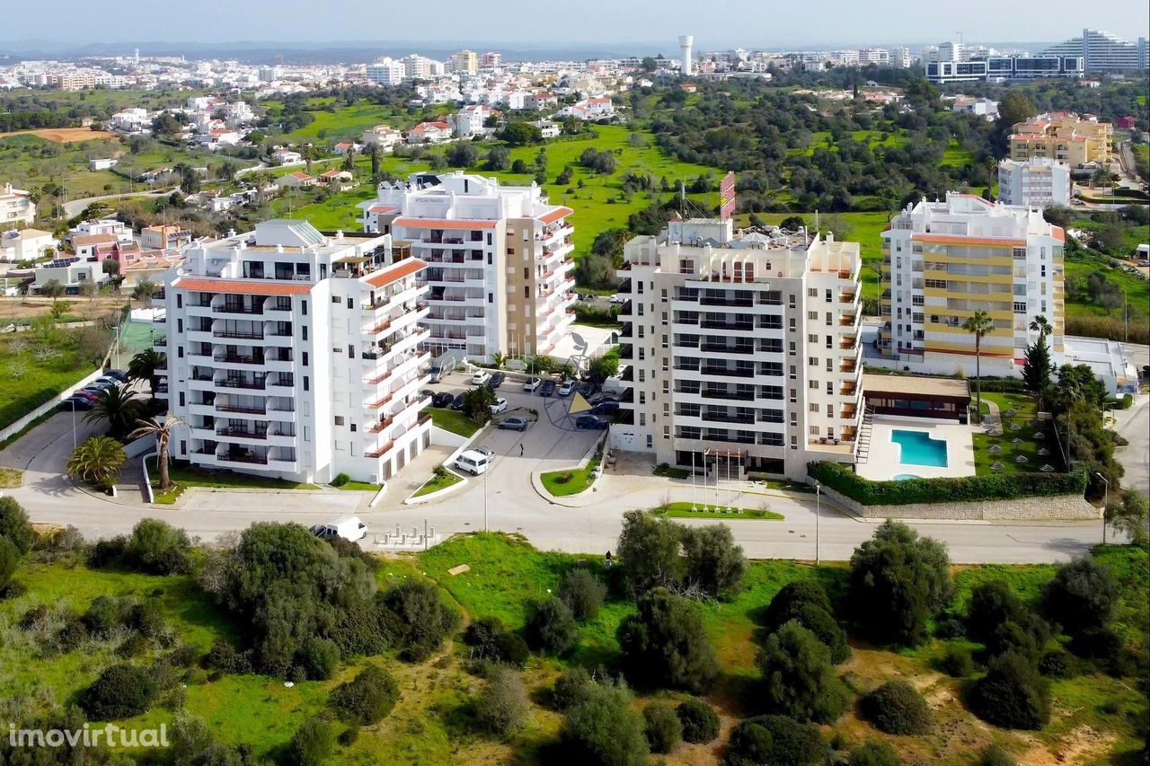 Apartamento T0 a escassos metros da Praia do Vau em Portimão