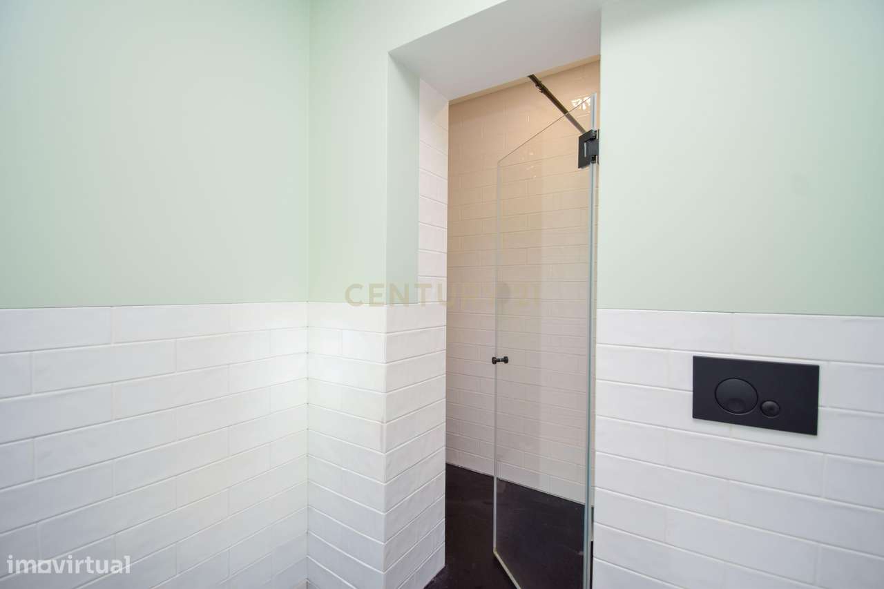 T3 Totalmente Remodelado | Elevador | Localização Central-12