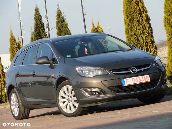 Opel Astra 1.4 Turbo Sports Tourer - 2