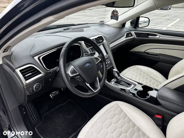 Ford Mondeo Vignale 2.0 EcoBoost - 25