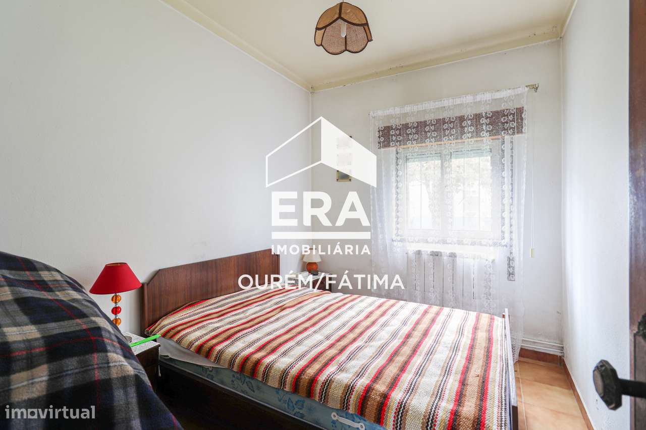 Moradia T5 com quintal em Urqueira, Ourém - Grande imagem: 3/41