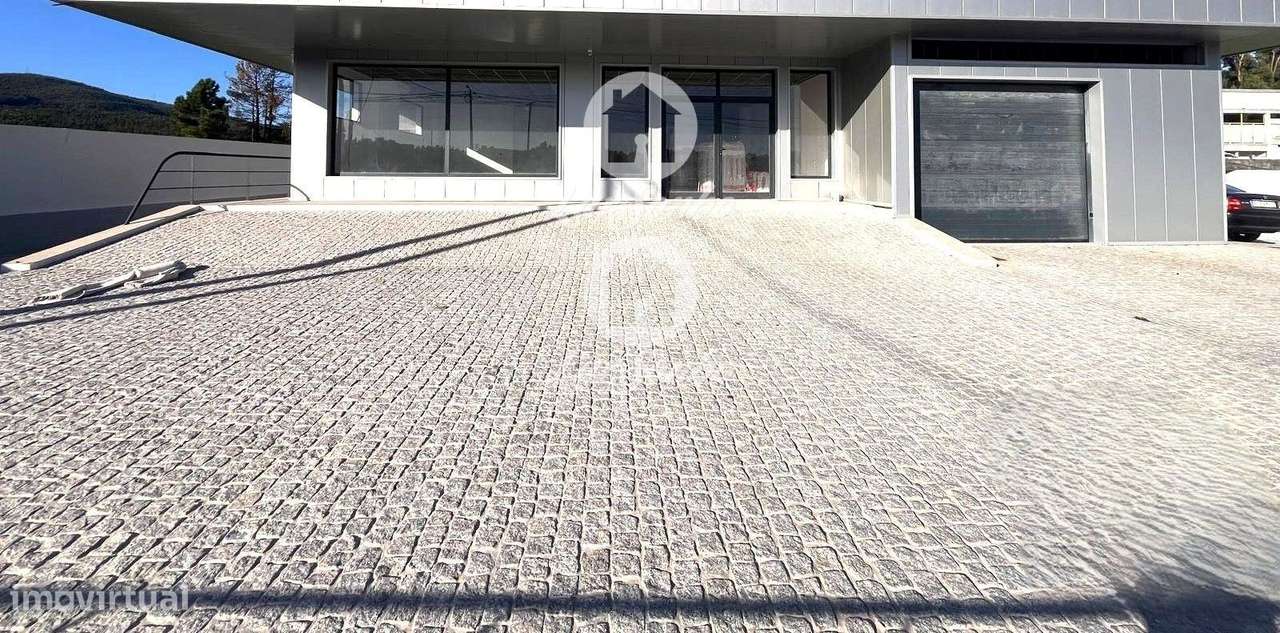 Armazém em  Barcelos - Grande imagem: 1/25